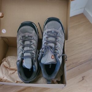 Merrell Gray and Black Athletic Shoes